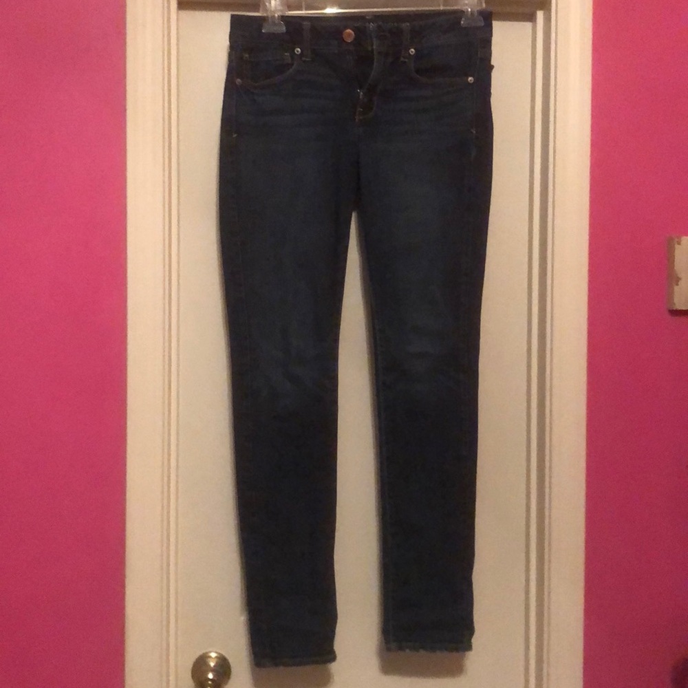 A pair of skinny stretch jeans.
